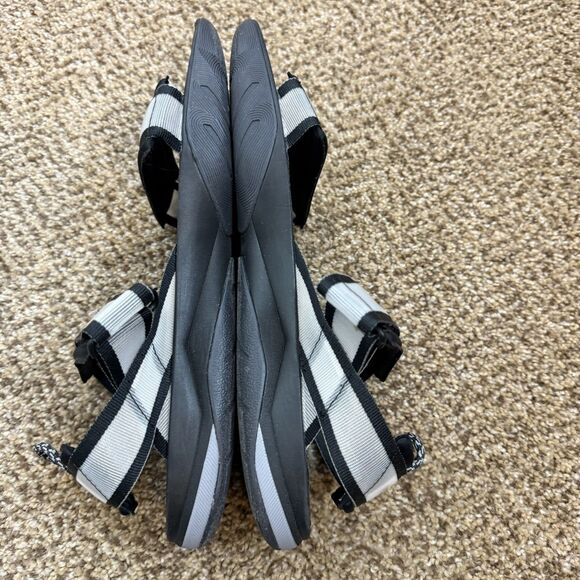 The North Face Skeena Sport Sandals Womens TNF Black Asphalt Grey Size 10 - Picture 5 of 11